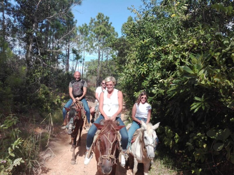 Cabalgata: Mogotes-Cueva