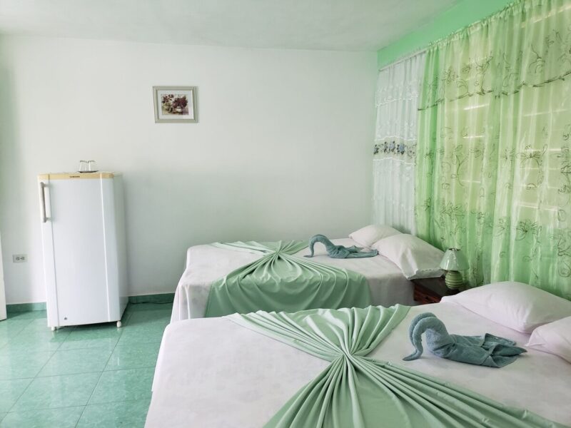 Habitación #3 (Max: 5pax)